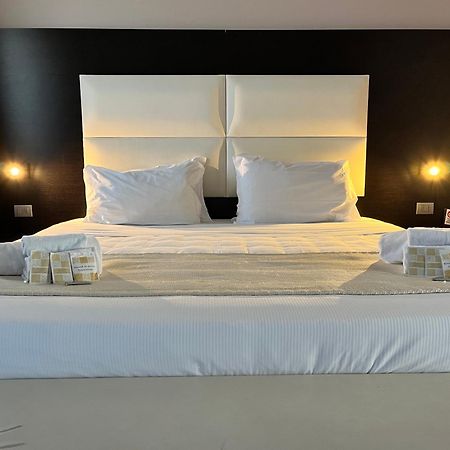 Eh Suites Rome Airport Euro House Hotels فيوميتشينو المظهر الخارجي الصورة