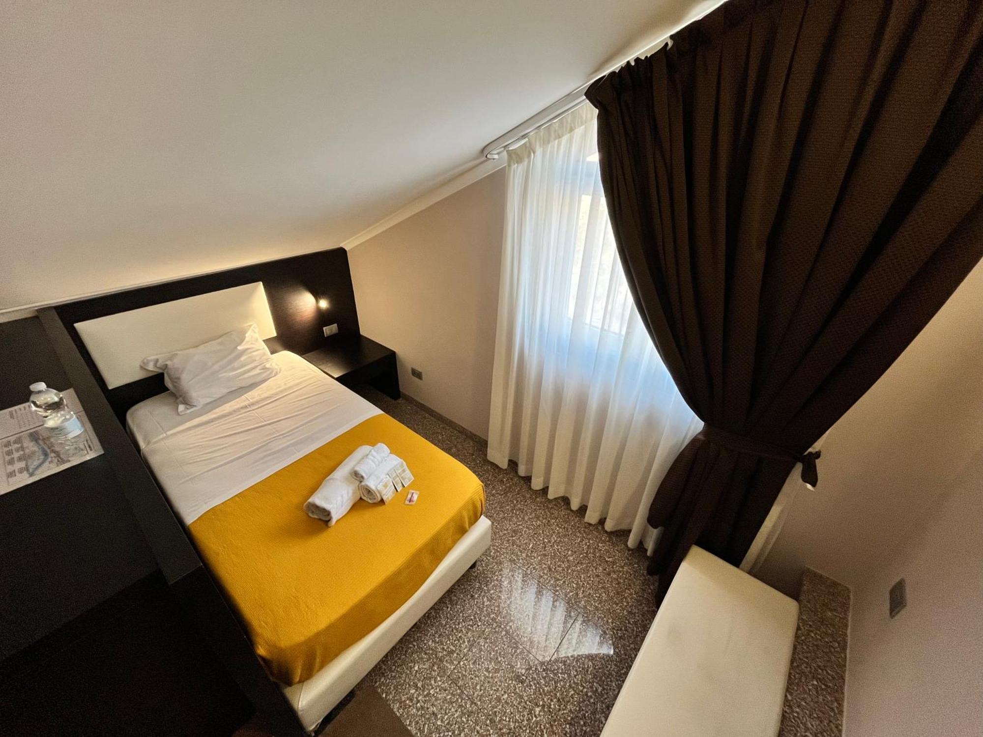Eh Suites Rome Airport Euro House Hotels فيوميتشينو المظهر الخارجي الصورة