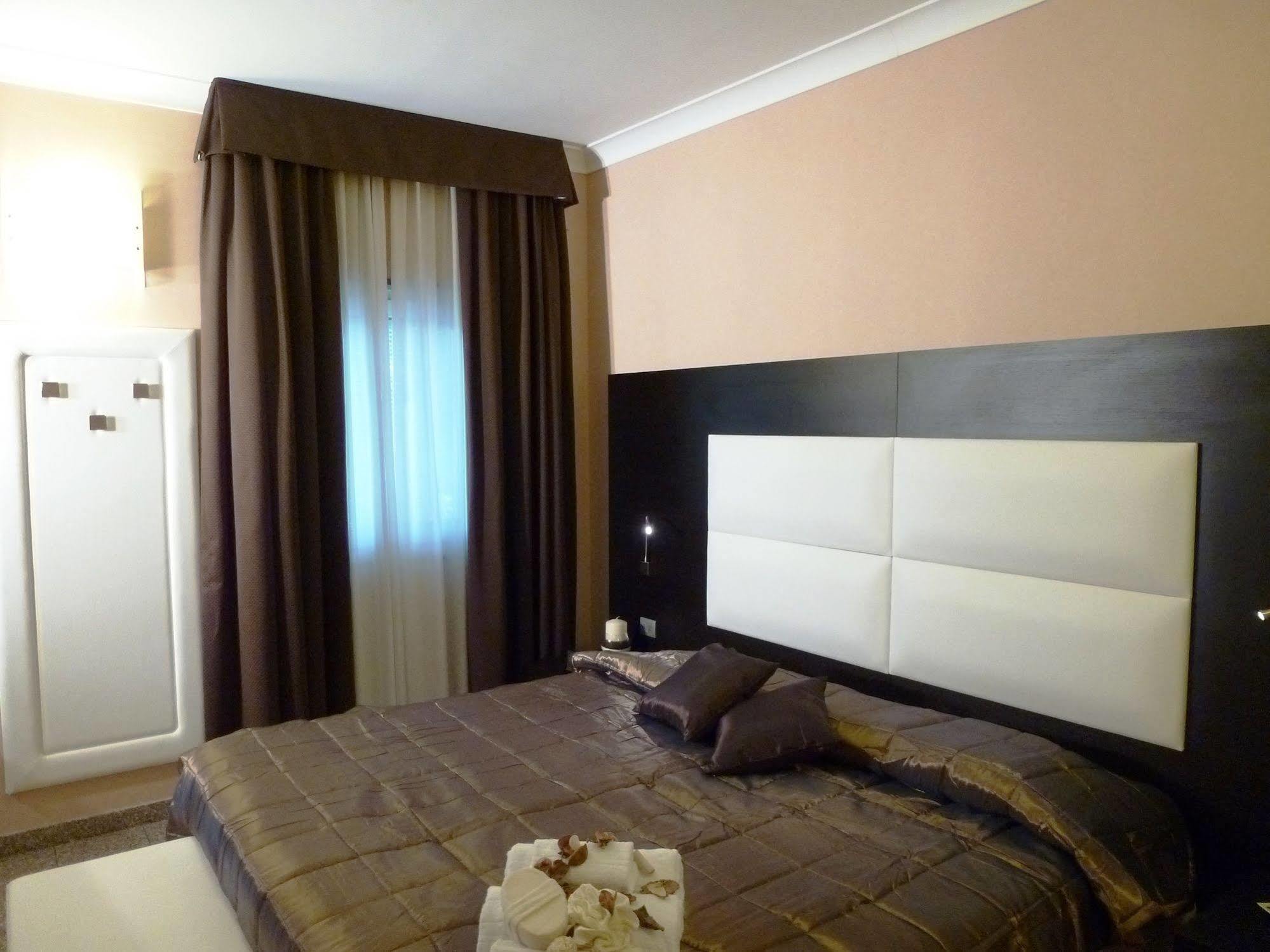 Eh Suites Rome Airport Euro House Hotels فيوميتشينو المظهر الخارجي الصورة