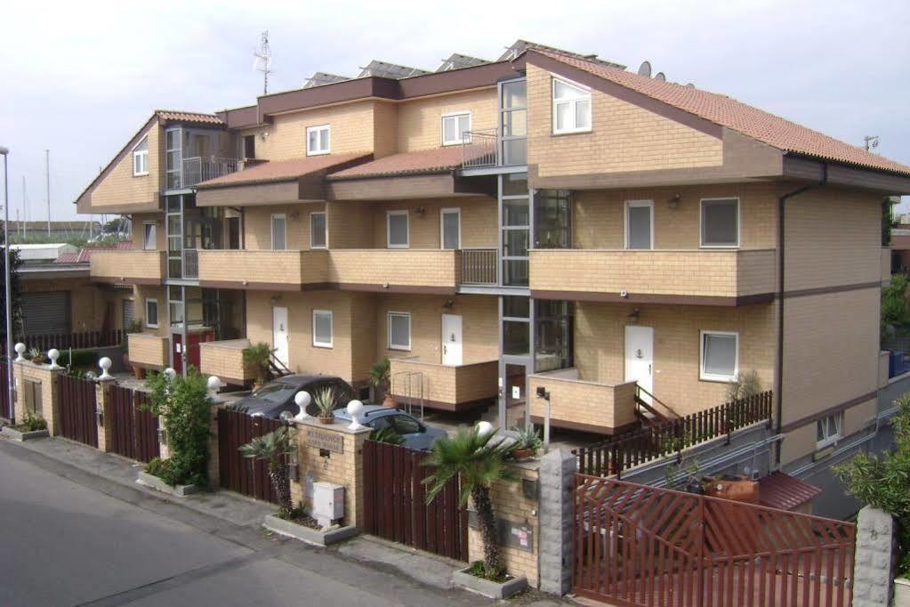 Eh Suites Rome Airport Euro House Hotels فيوميتشينو المظهر الخارجي الصورة